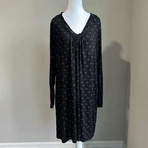 Apt. 9 women’s longsleeve black nightgown